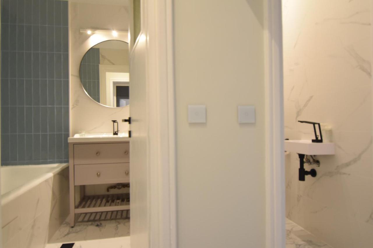 Beautiful Apartment In Old City Bucharest Exterior photo